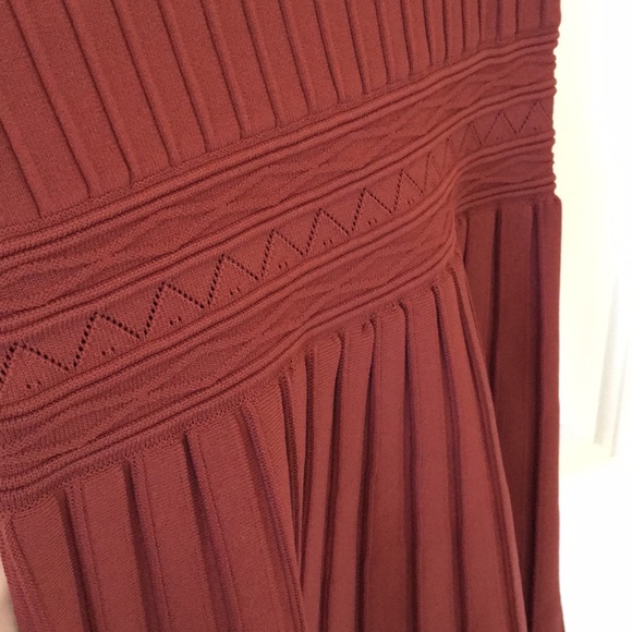 💯 SANDRO KNITTED DRESS W SEAMING EFFECT XS - Picture 4 of 8